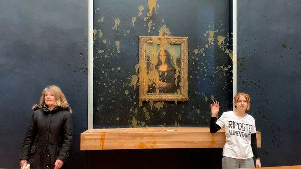 Climate Activists Throw Soup at Glass Protecting Mona Lisa in Paris as Farmers' Protests Continue